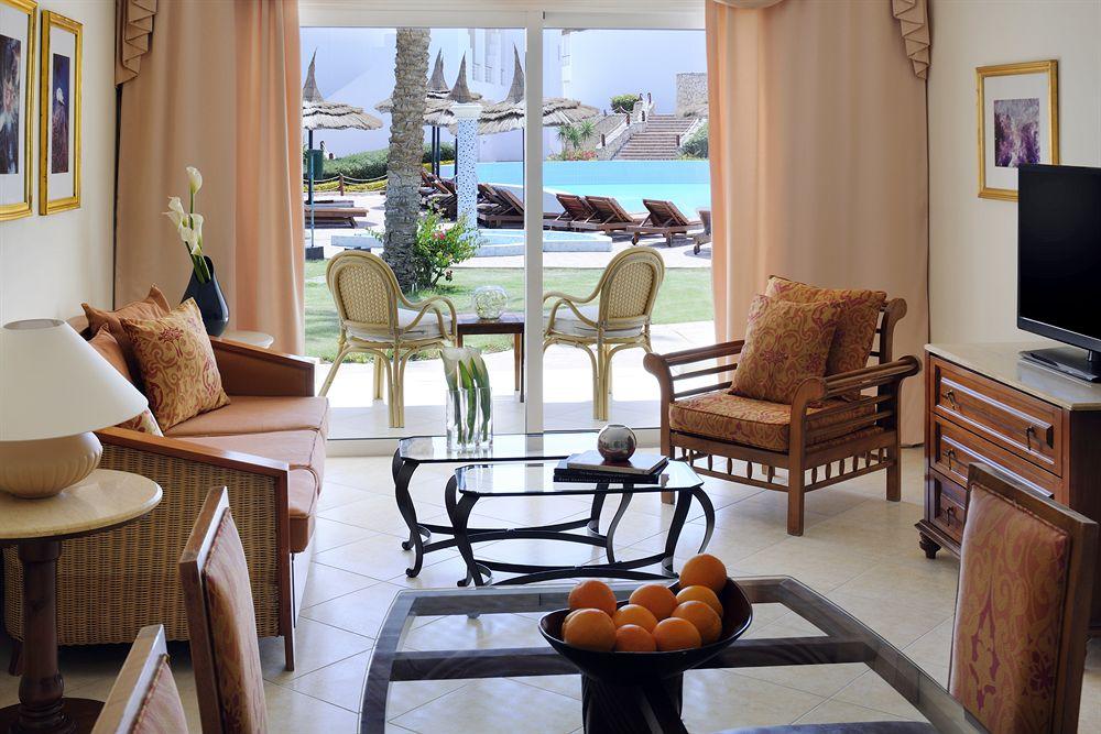 Renaissance Sharm El Sheikh Golden View Beach Resort Exterior foto A living room